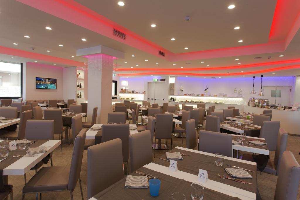 Hotel Ambassador Riccione Luaran gambar