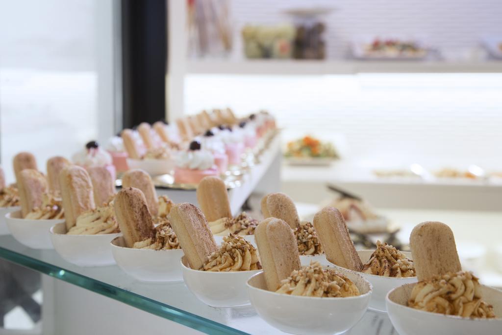 Hotel Ambassador Riccione Luaran gambar