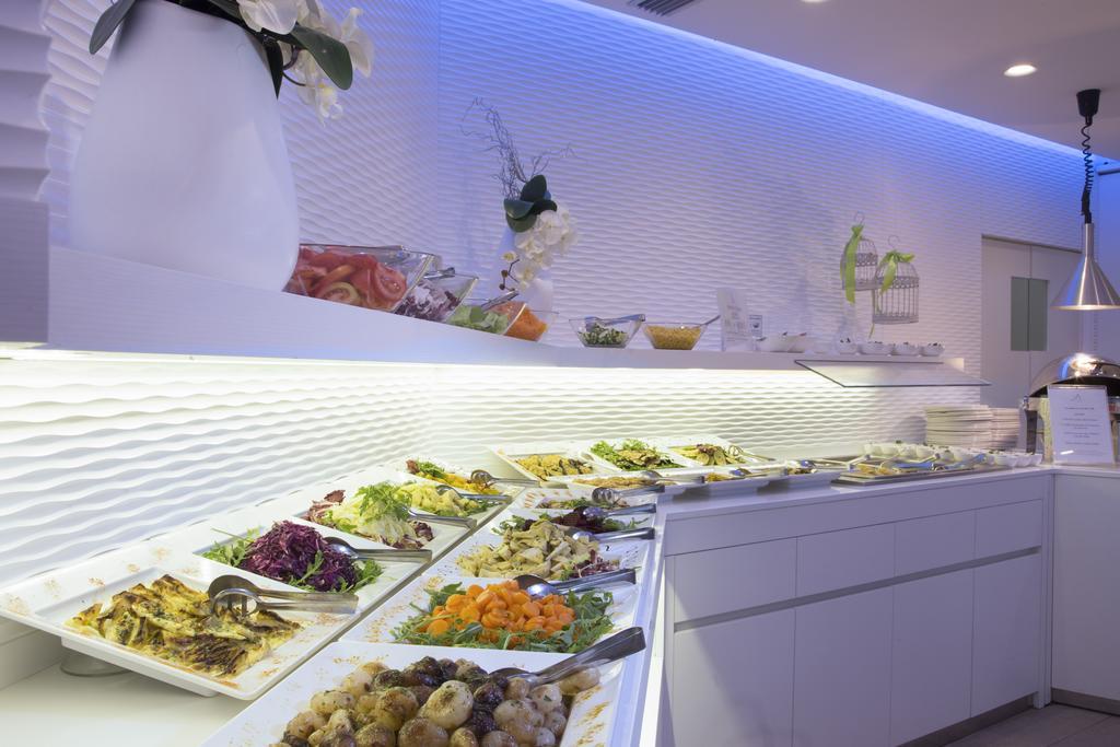 Hotel Ambassador Riccione Luaran gambar