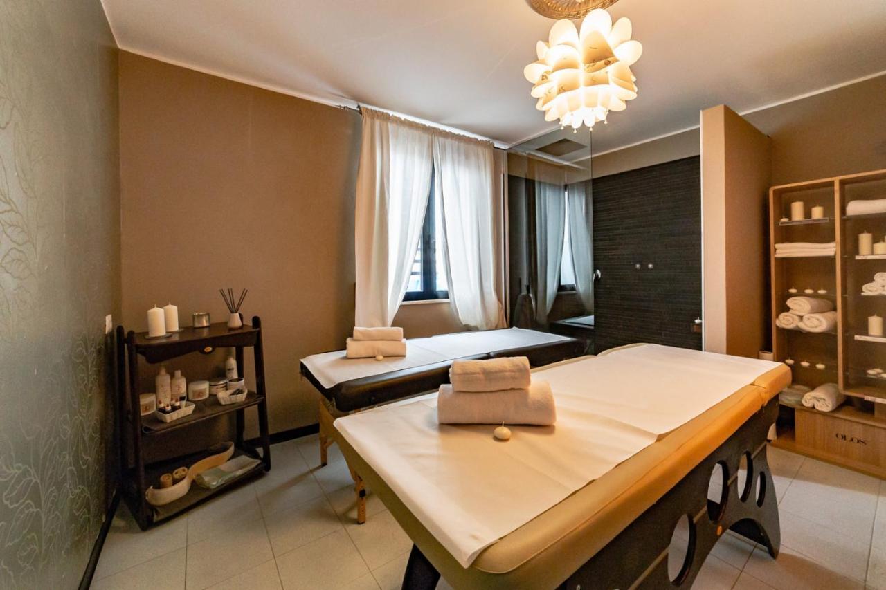 Hotel Ambassador Riccione Luaran gambar